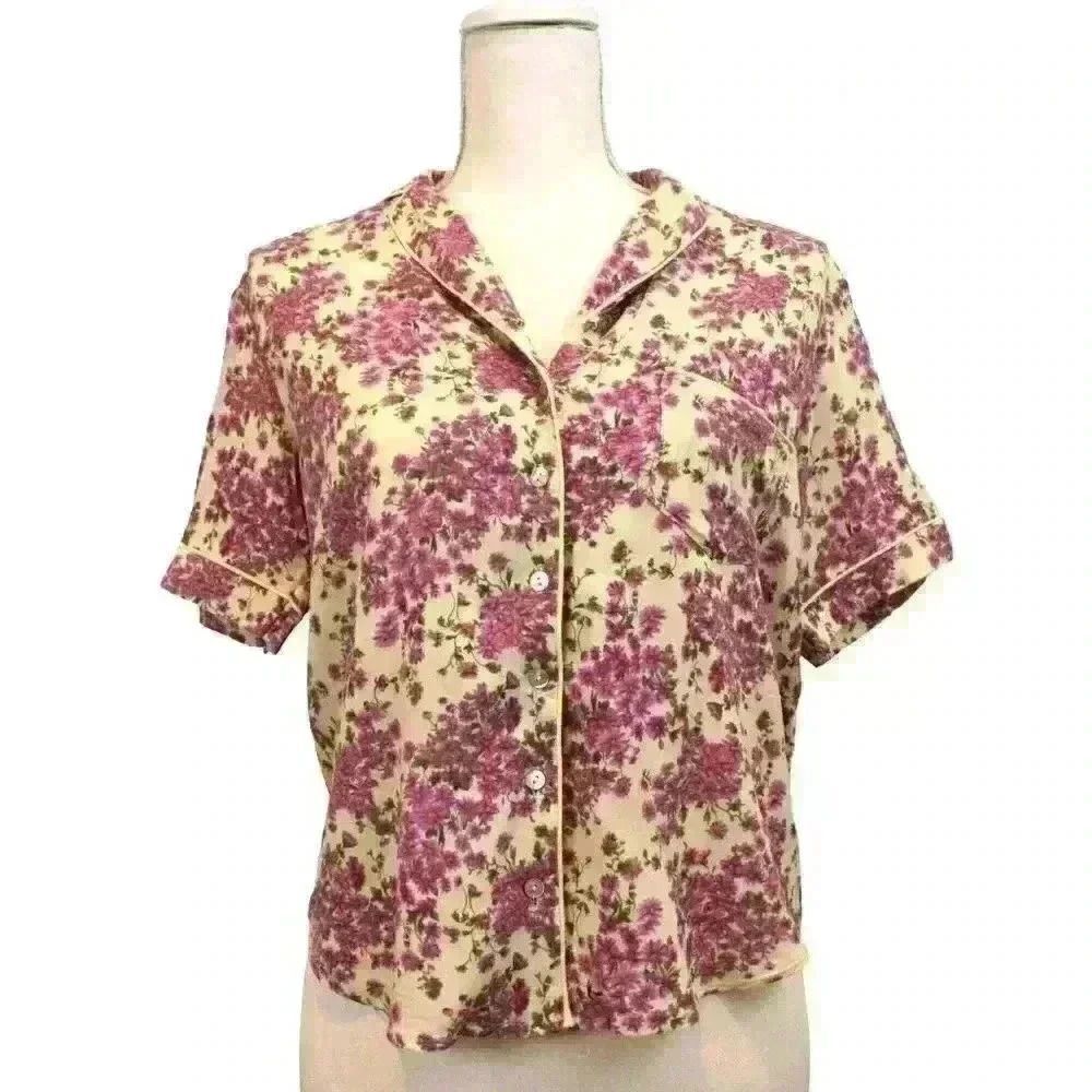 Heartloom Ivory Flowered Button Up "Pajama Style"  &‎ "Cottage Core" Top Size XS